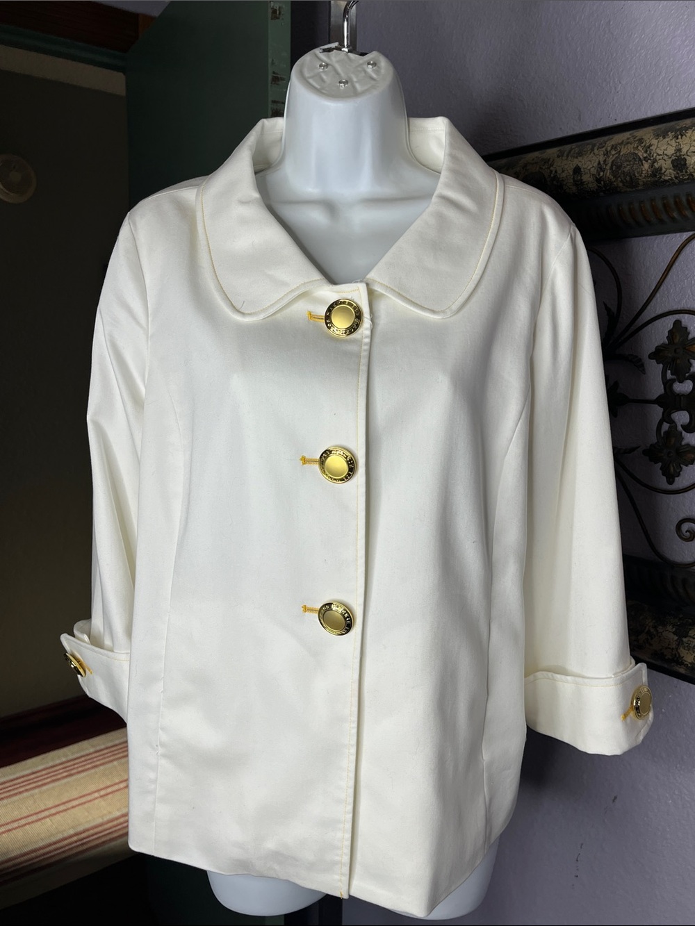 VTG Winter White Button Front Bob Mackie Wearable Art Blazer Sz M - Swing Style